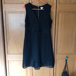 THE PERFECT BLACK DRESS